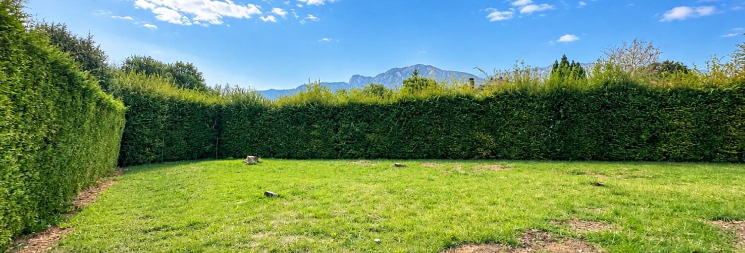 Terrain  701 m² à vendre à La Roche-sur-Foron (74800)