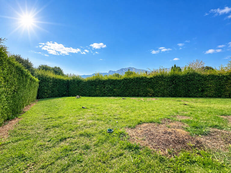 Terrain La Roche Sur Foron 701 m2 — photo 1