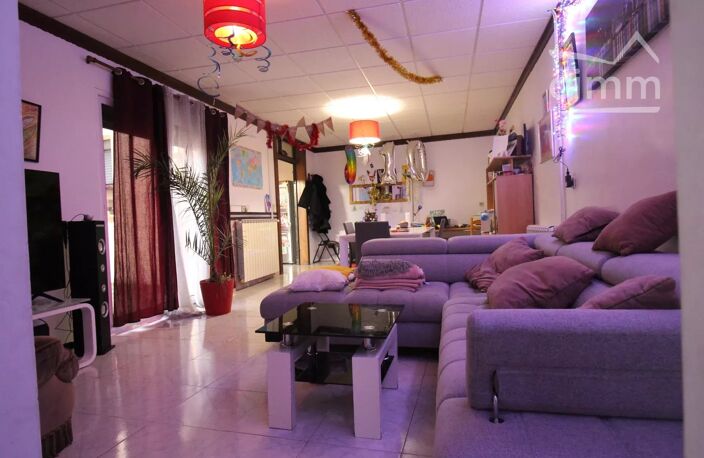 A vendre maison de caractère avec terrasse et cour — photo 2