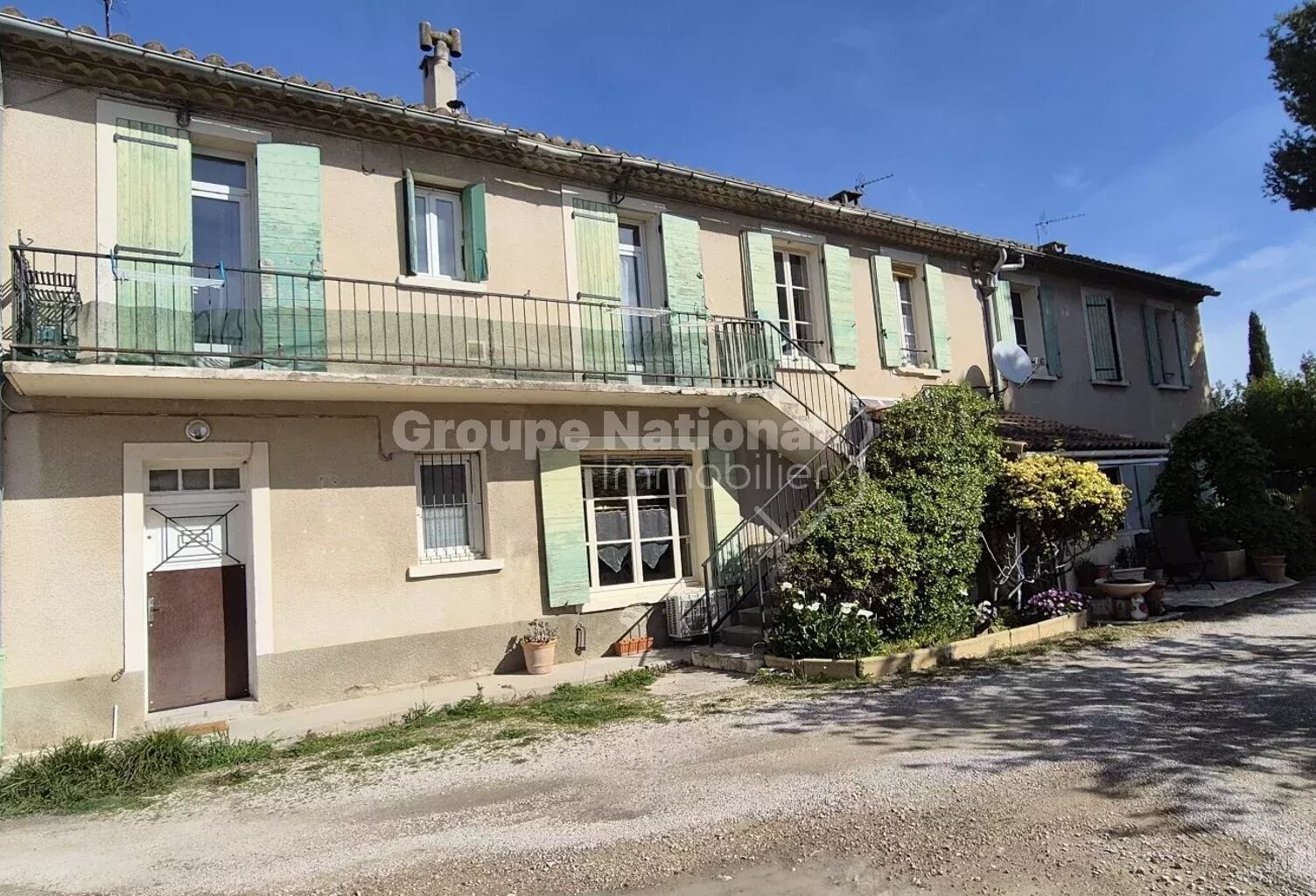 PETIT COLLECTIF DE 6 APPARTEMENTS — photo 1