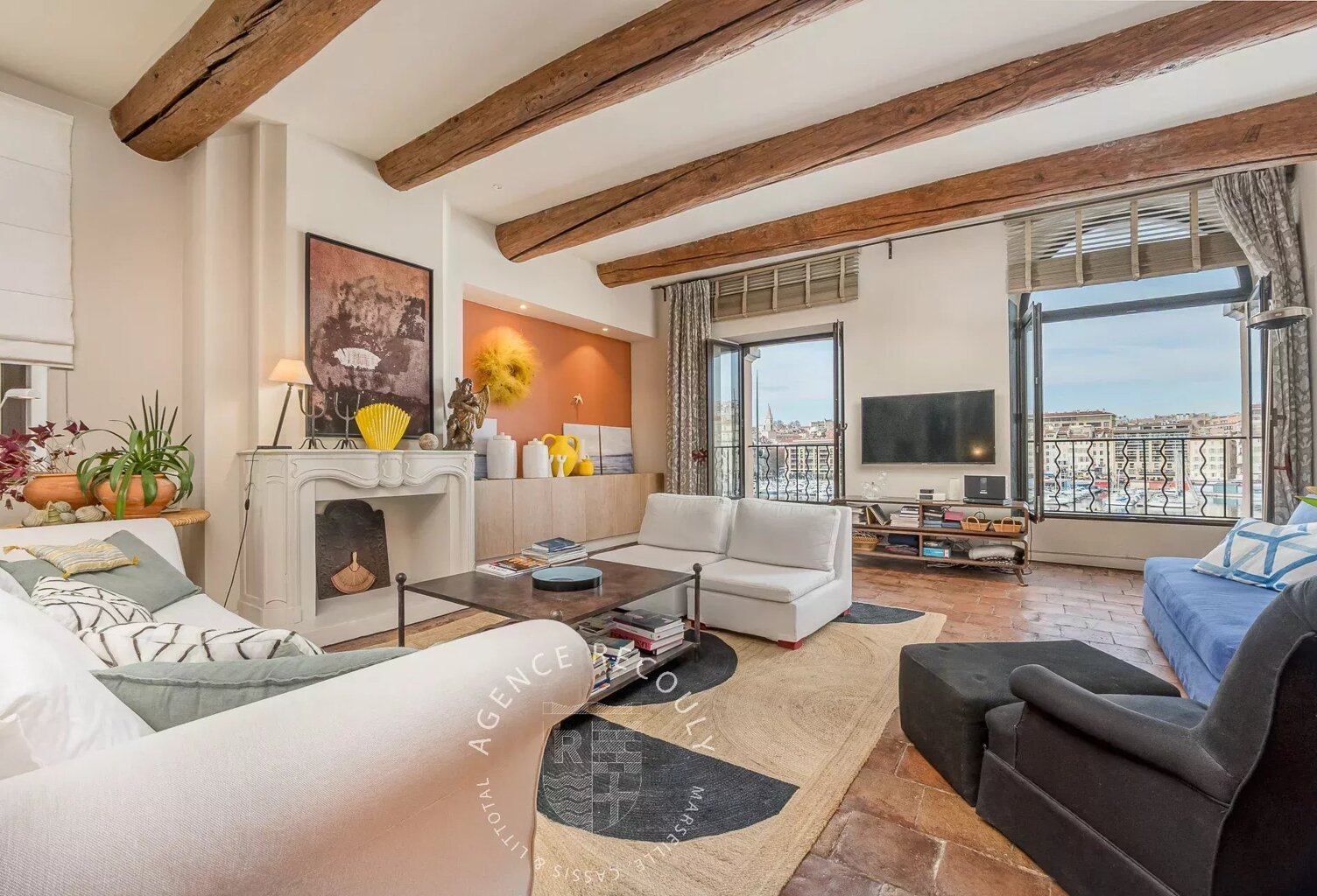 Vieux Port / Appartement Type 4  en première ligne — photo 1