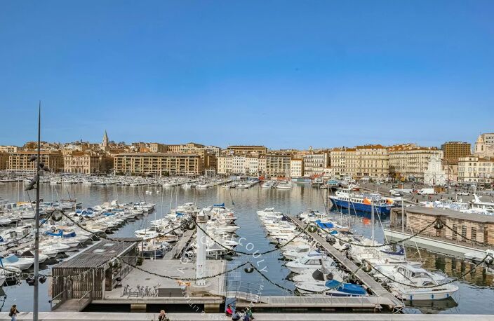 Vieux Port / Appartement Type 4  en première ligne — photo 2