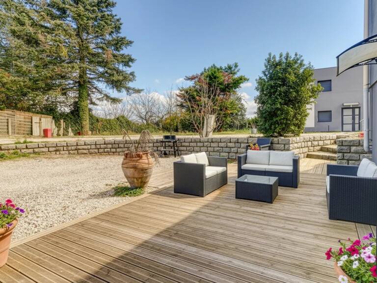 Appartement rez de jardin 4 pièces de 160 m² a Charly — photo 1
