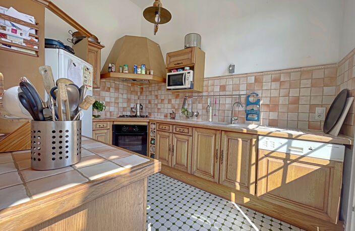 Immeuble en pierre en plein coeur du centre ville de LIBOURN — photo 3