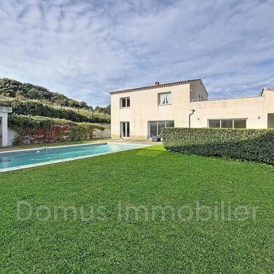 Maison 7 pièces 610000 €