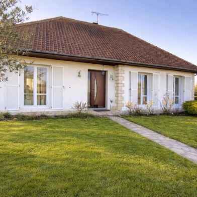 Maison 7 pièces 349000 €