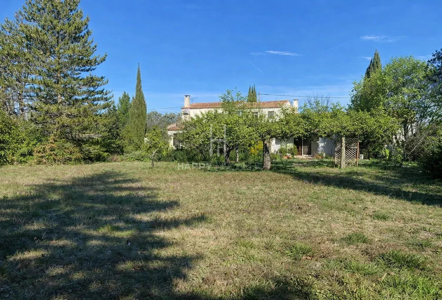 Ensemble immobilier Alpilles Sud avec maisons de plain pied — photo 1