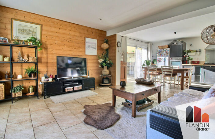 VERNAISON - Maison T3 de 85 m2 avec Jardin, Calme et Vue Dég — photo 5
