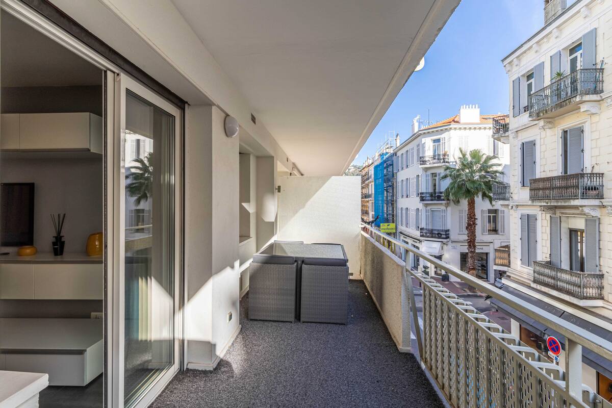 Cannes Hyper-Centre – 2 pièces avec grande terrasse - fort potentiel locatif