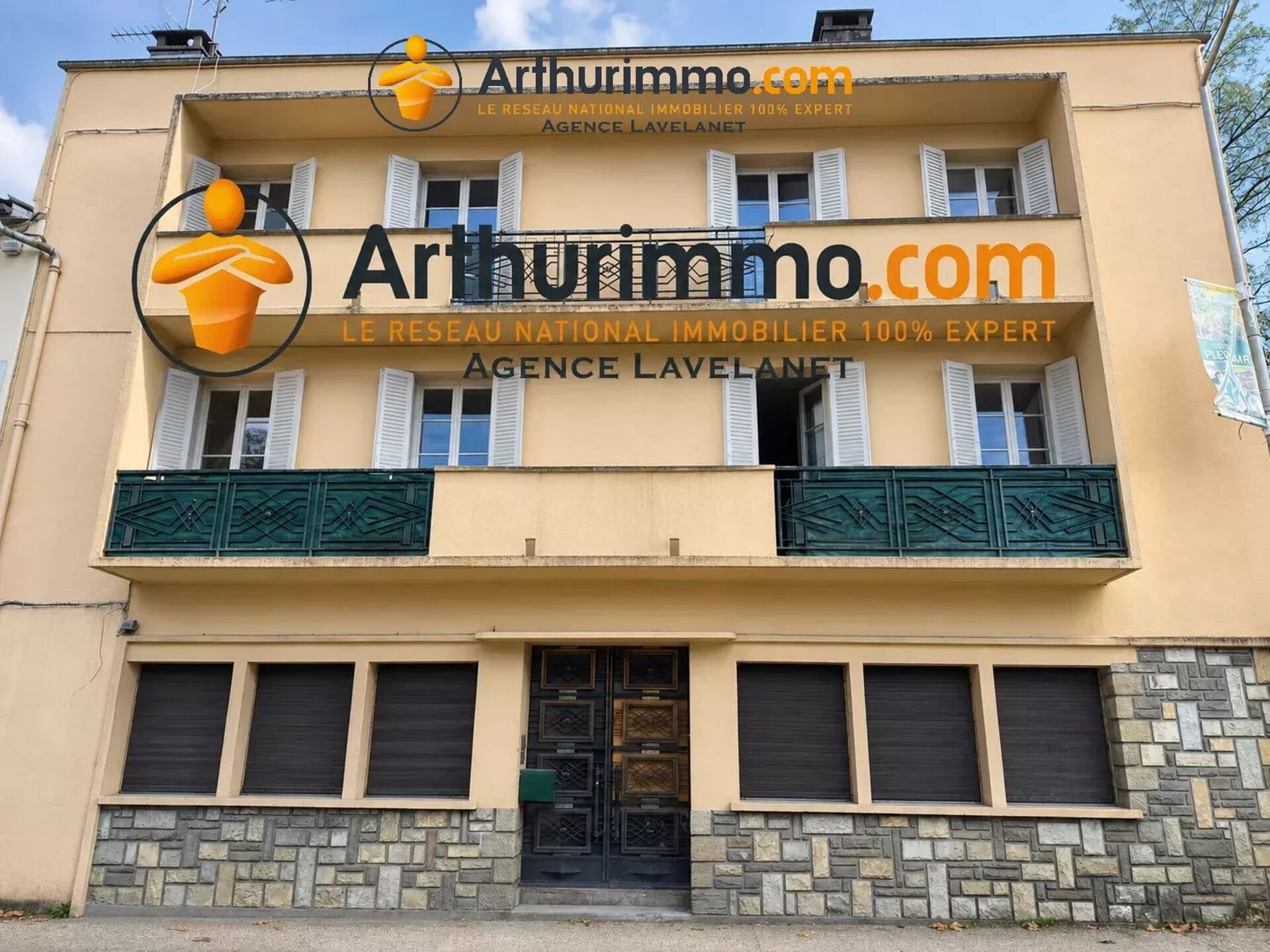 Immeuble 8 pièces 243 m² · à Lavelanet · 243 m² · 150 000 €