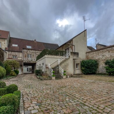 Maison 10 pièces 930000 €