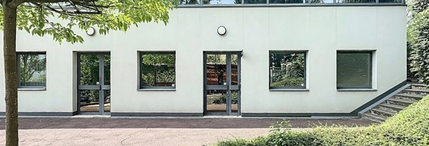 Commerce  143 m² à louer à Limonest (69760)