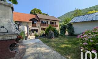 Maison 9 Pièces 184 m² à vendre à Saint-Martin-de-la-Cluze (38650)