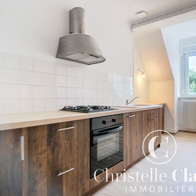 Appartement 3 pièces 1296 €