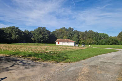 Terrain  240000 €