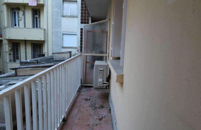 BASTIA  proche centre ville- Studio meublé de 30 m² env résidence 'Impératrice' — photo 4