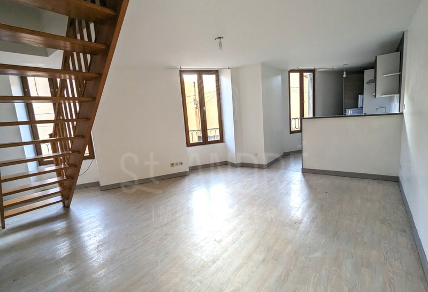 Duplex — photo 1
