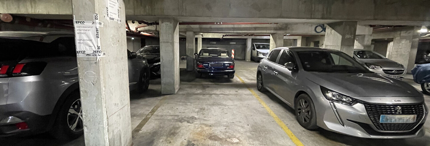 Garage  12 m² à vendre à Marseille 8 (13008)