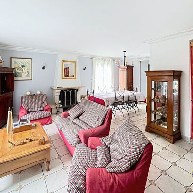 Maison 5 pièces 397500 €