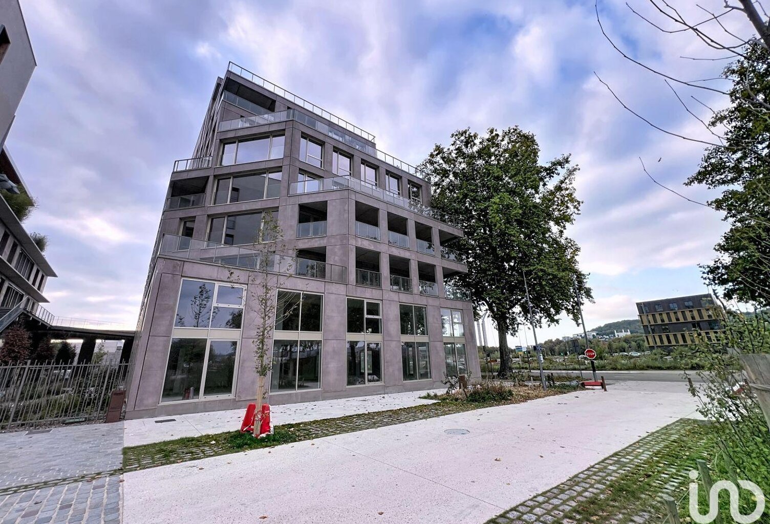 Vente Bureaux 292 m&sup2; — photo 1