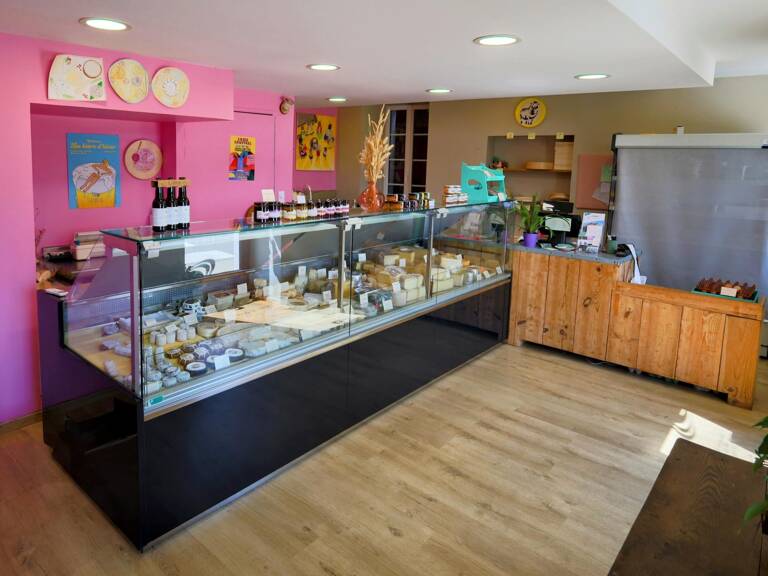 Local commercial 31 m² avec logement 128 m² — photo 1