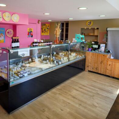 Commerce 8 pièces 320000 €