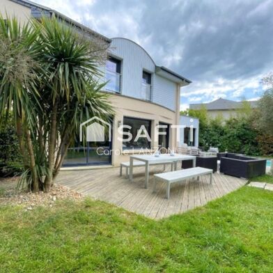 Maison 8 pièces 695900 €