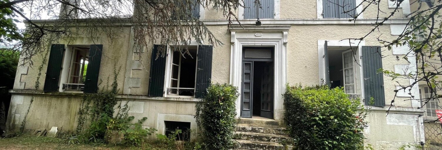 Maison 7 Pièces 157 m² à vendre à Javerlhac-et-la-Chapelle-Saint-Robert (24300)