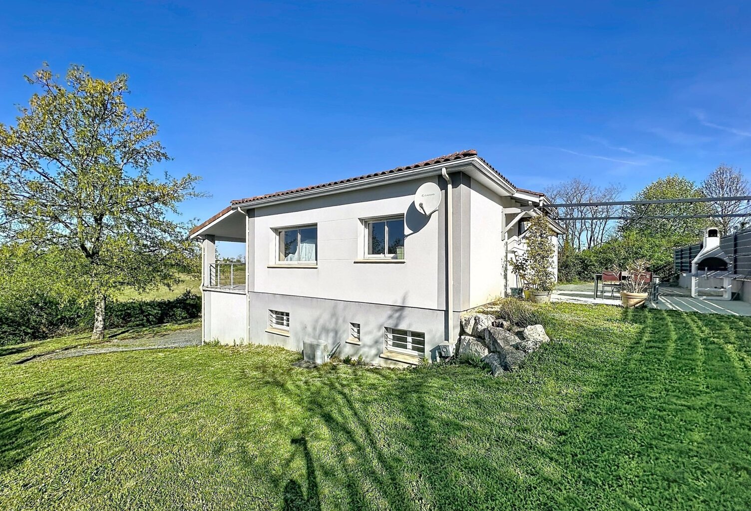 Maison de 110 m2 avec 4 chambres et sous-sol de 95 m2 — photo 1