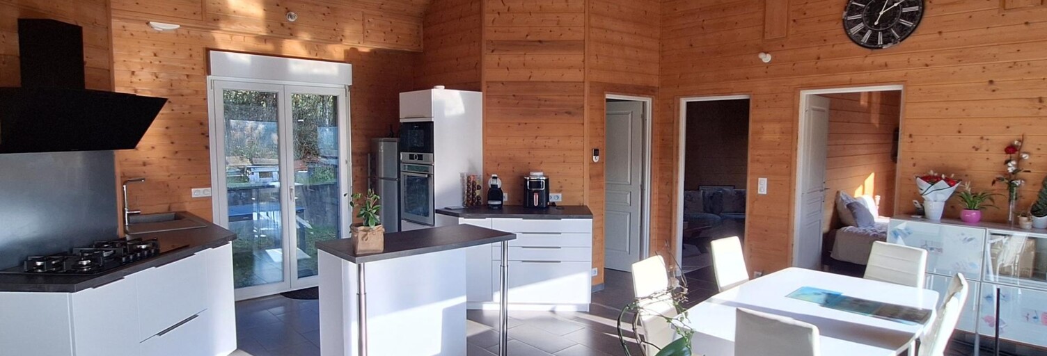 Maison 5 Pièces 93 m² à vendre à Saint-Sernin-du-Bois (71200)