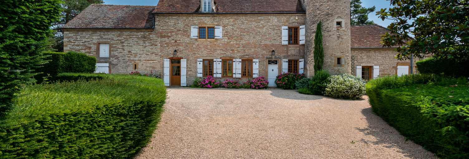 Maison 12 Pièces 310 m² à vendre à Cormatin (71460)