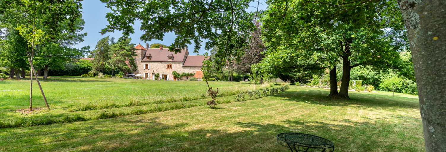 Maison 12 Pièces 310 m² à vendre à Cormatin (71460)