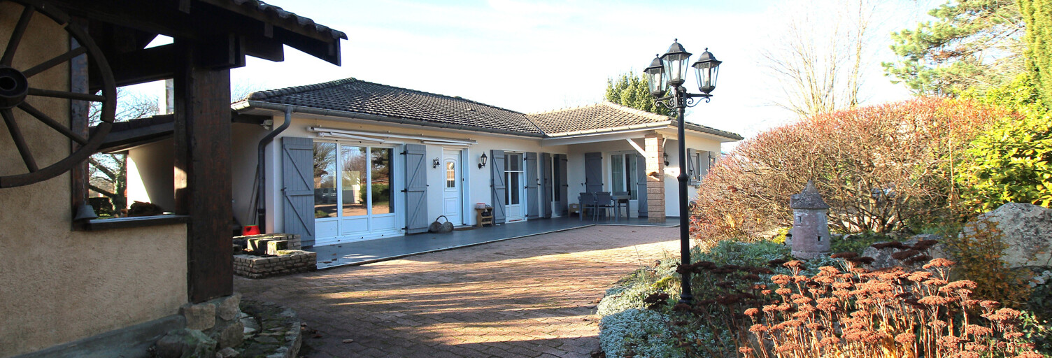 Maison 4 Pièces 146 m² à vendre à Mézériat (01660)