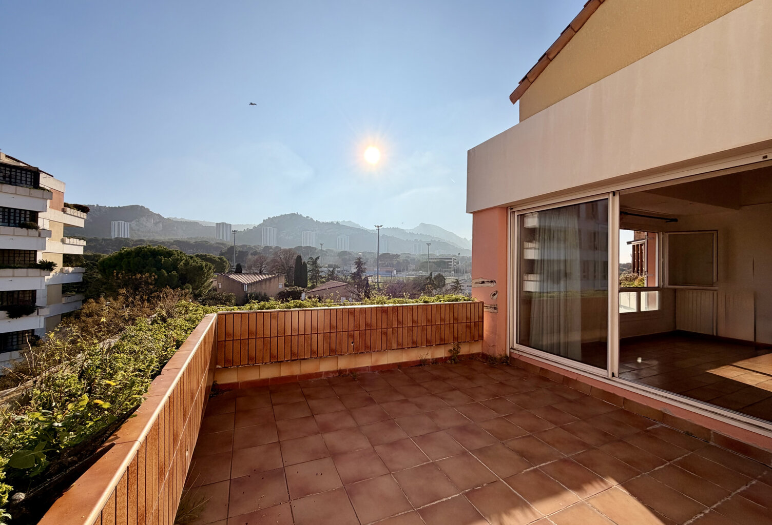 A vendre duplex terrasse T4/5 13008 Marseille — photo 1