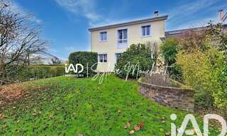 Maison 6 Pièces 140 m² à vendre à Le Mesnil-Saint-Denis (78320)