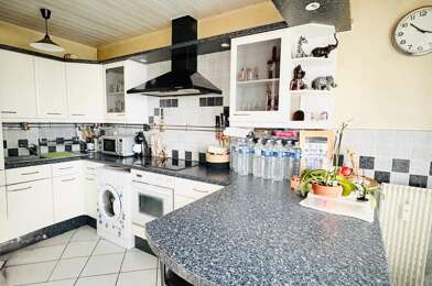 Appartement 4 pièces 156000 €
