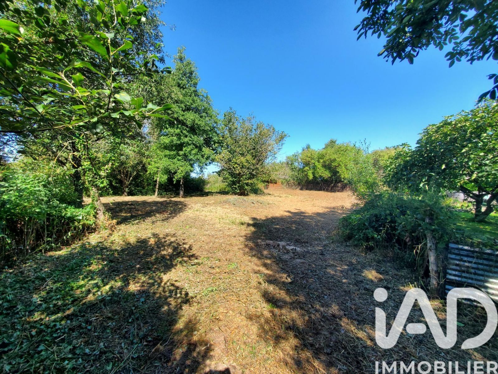 Chezy-Sur-Marne - 1421m²