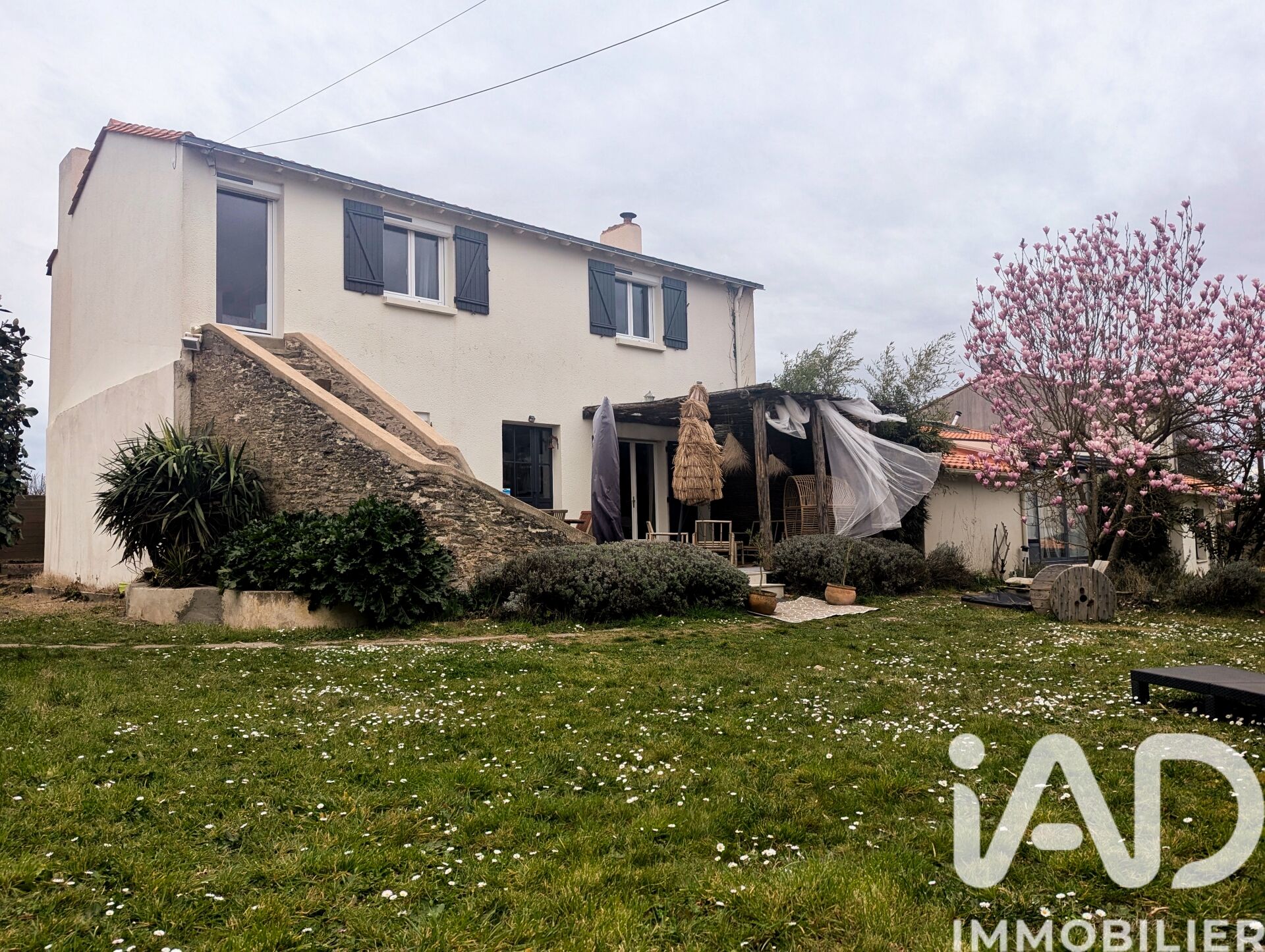 St-Julien-De-Concelles - 205m² - 9p. - 5ch.