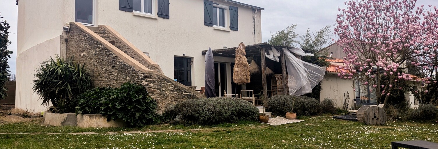 Maison 9 Pièces 205 m² à vendre à Saint-Julien-de-Concelles (44450)