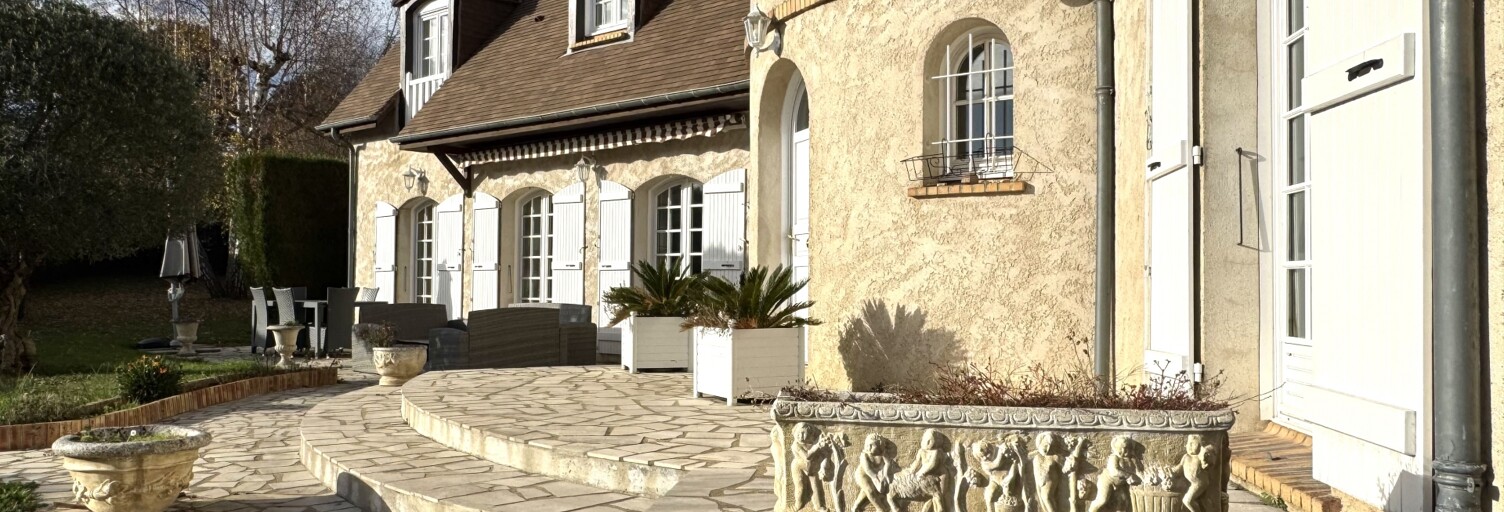 Maison 8 Pièces 232 m² à vendre à Orgeval (78630)