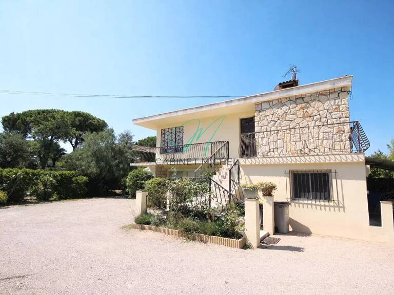 ROQUEFORT-LES-PINS : HYPER CENTRE — photo 1
