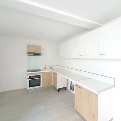 Appartement 6 pièces 223000 €