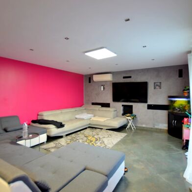 Appartement 4 pièces 244200 €