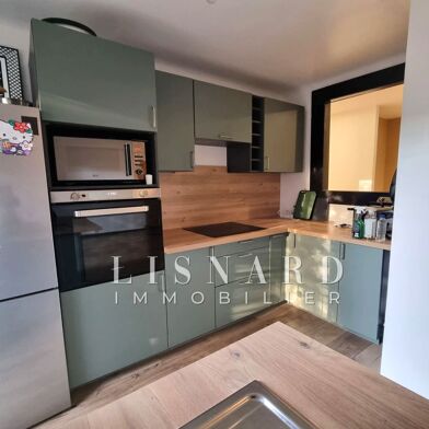 Appartement 3 pièces 206700 €