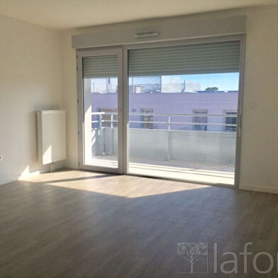 Appartement 3 pièces 750 €