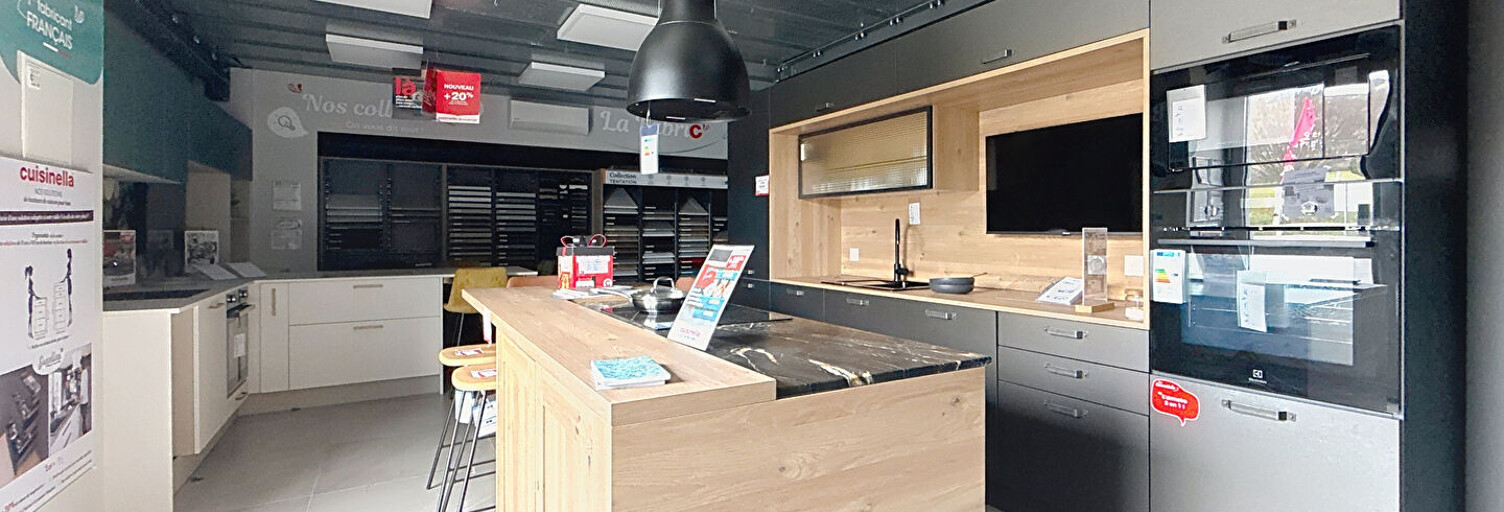 Commerce  156 m² à louer à La Côte-Saint-André (38260)