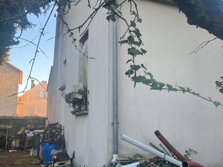 Maison non mitoyenne avec grand jardin Fort potentiel — photo 1