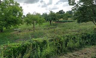 Terrain  604 m² à vendre à Saint-Quentin-de-Baron (33750)