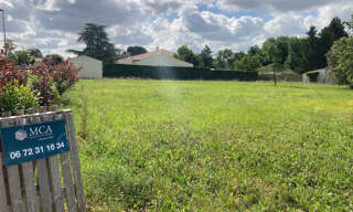 Terrain  604 m² à vendre à Saint-Vaize (17100)