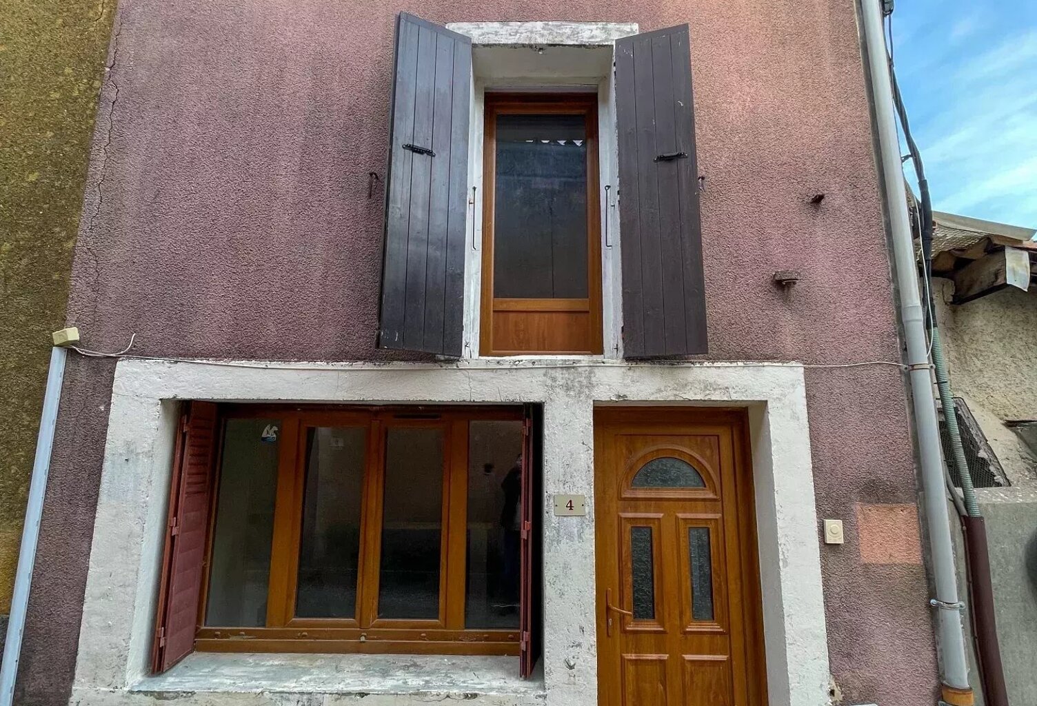 ST CHRISTOL maison de village de 94 m² habitables à rénover - — photo 1